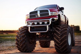 Mistrzowie Imprez - Monster Truck 